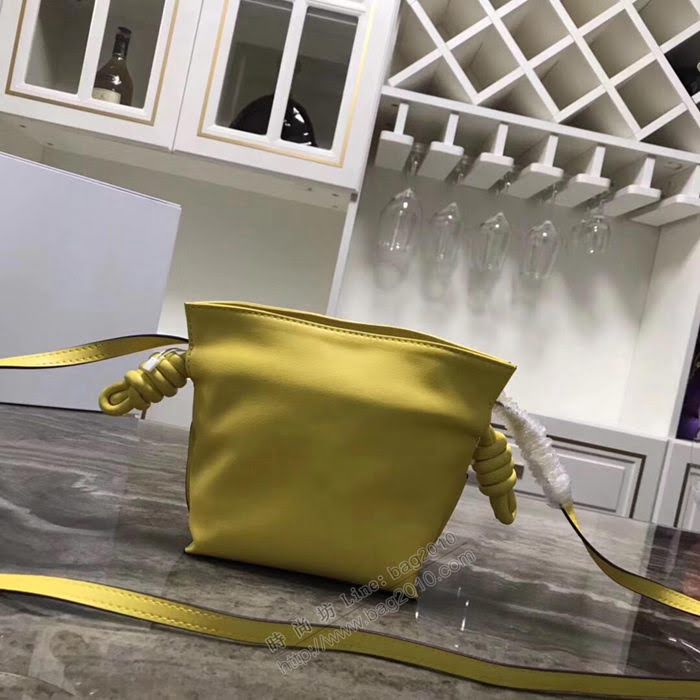 LOEWE女包 綿羊皮 Mini福袋 261843 羅意威女斜挎包  sl2077